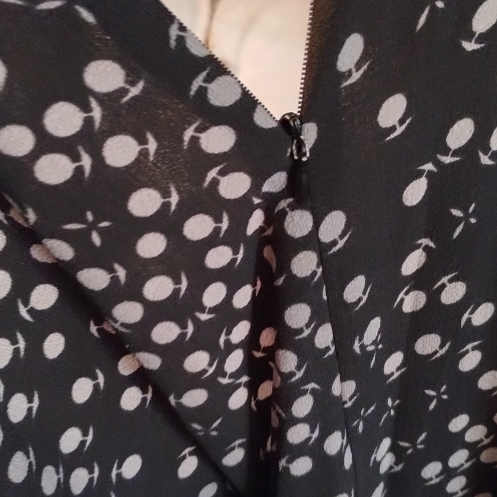 Romper (L) - Picture 3 of 7